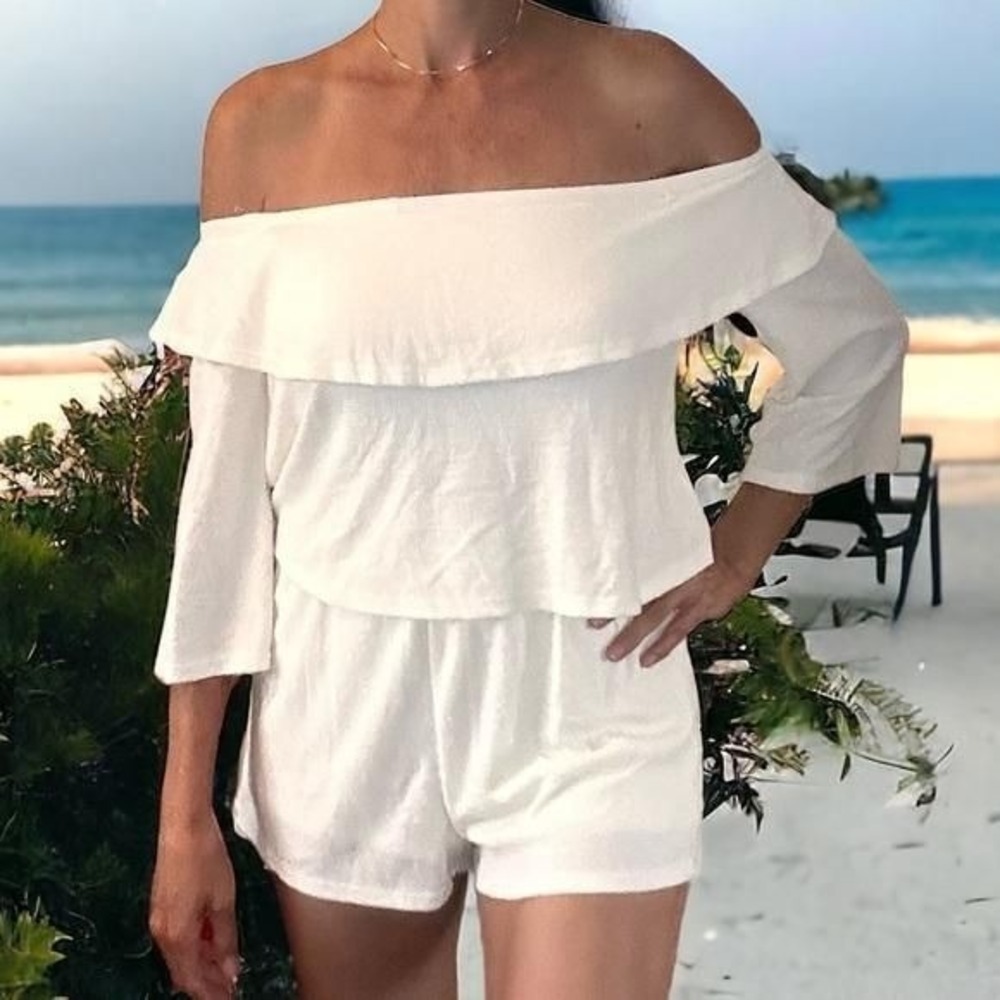 Sadie & Sage Hailee Tiered Off Shoulder 3/4 Sleeve White Beach Romper Large